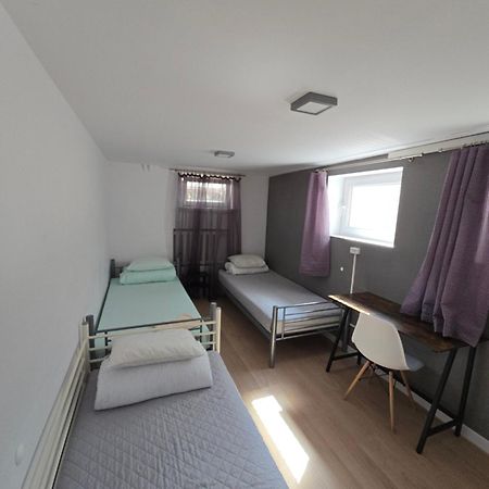 Rooms4Rest Wiertnicza - Private Rooms For Tourists - Atr Consulting Sp, Z O,O, Varsó Kültér fotó