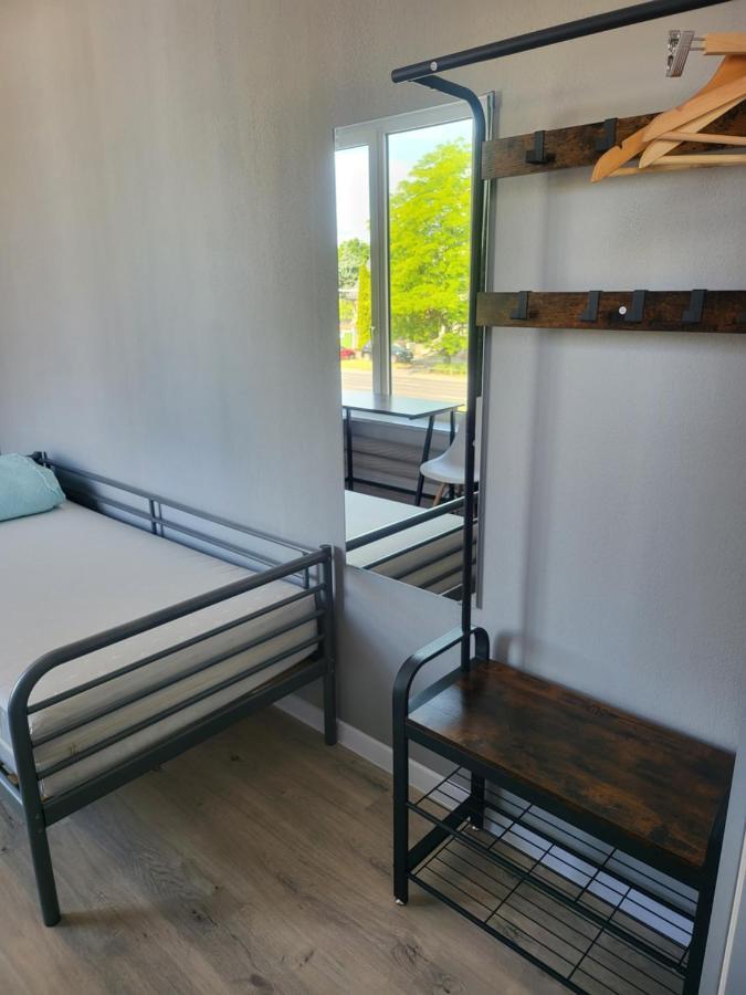 Rooms4Rest Wiertnicza - Private Rooms For Tourists - Atr Consulting Sp, Z O,O, Varsó Kültér fotó