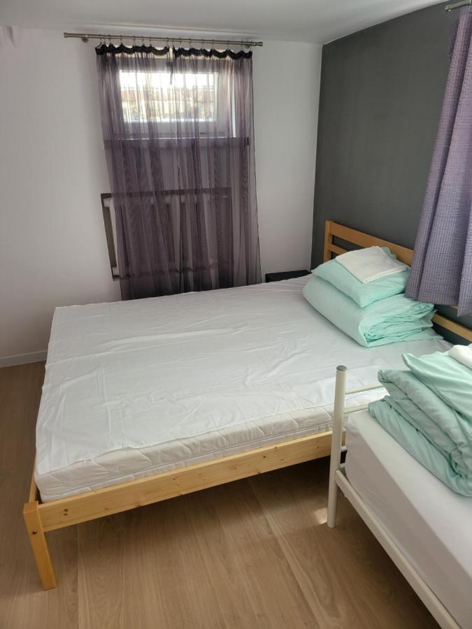 Rooms4Rest Wiertnicza - Private Rooms For Tourists - Atr Consulting Sp, Z O,O, Varsó Kültér fotó