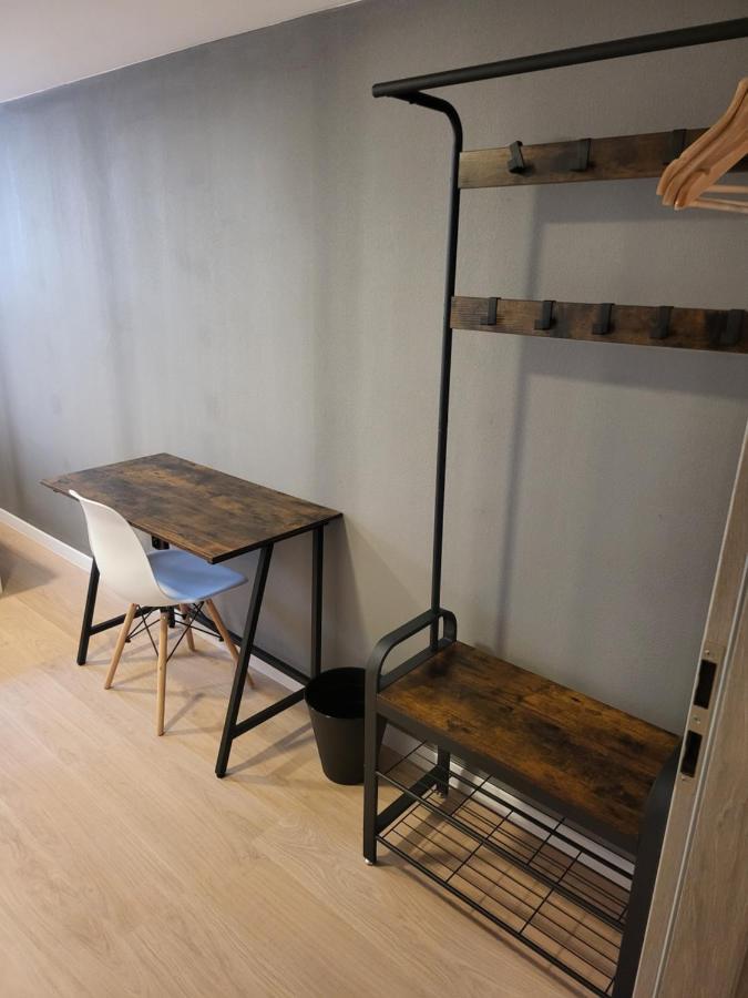 Rooms4Rest Wiertnicza - Private Rooms For Tourists - Atr Consulting Sp, Z O,O, Varsó Kültér fotó